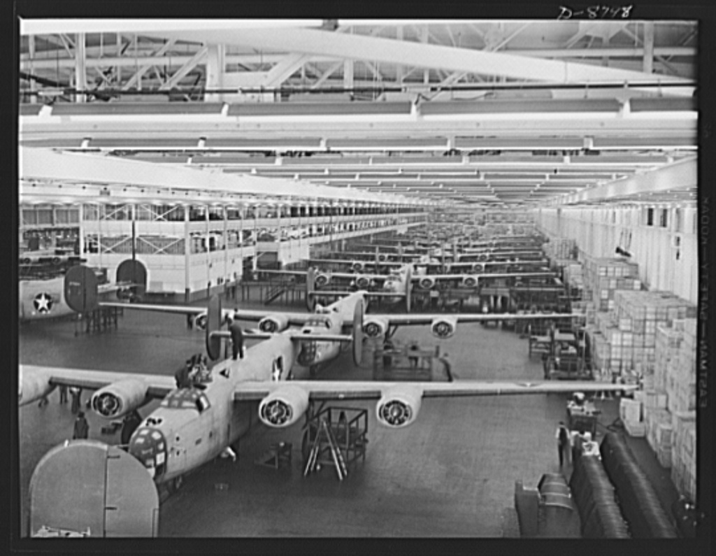 Office of War Information photograph of the Willow Run assembly line in early 1943. Photograph by Howard R. Hollem. Library of Congress, LC-USE6-D-008798 (b&w film neg.)